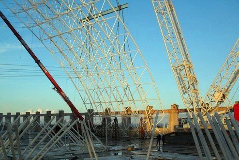 承德枝江五柳树市场北大门网架工程